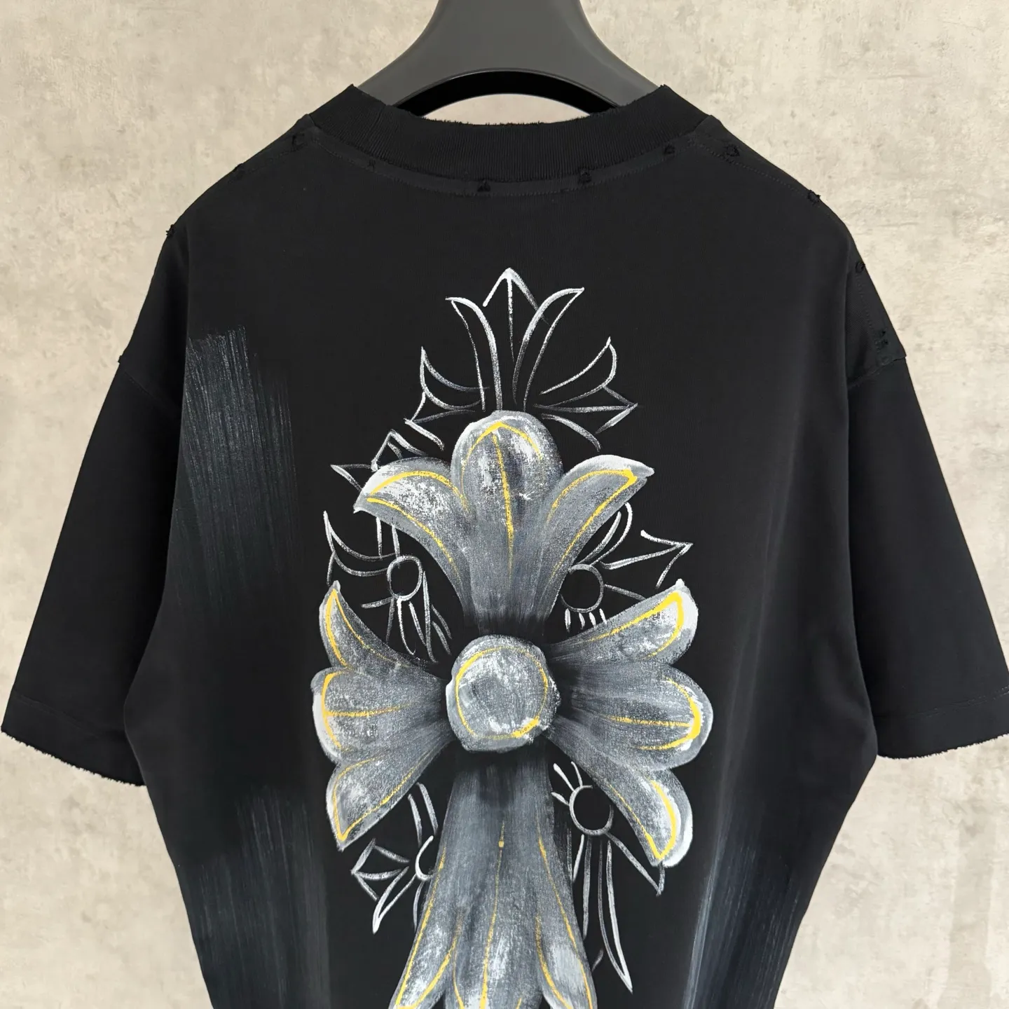 🅿️270 [Strict quality control] CH Crow Heart's new hand-painted T-shirt. Heavy 320g double yarn fabric. Washed twice. Four sides frayed. Heavy fabric. The neckline is made of icy Salona. Loose version. Deep, wide and stylish. No deformation or shrinkage. Three colors: black, white and gray. Size: M-2xl